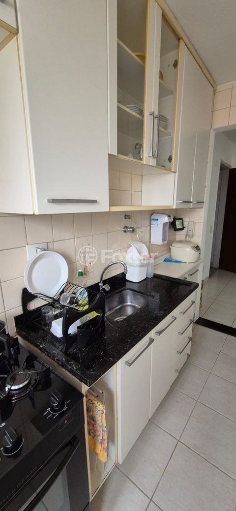 Image 9 - 958401