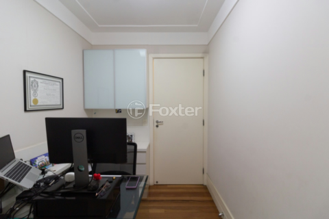 Image 45 - 958502