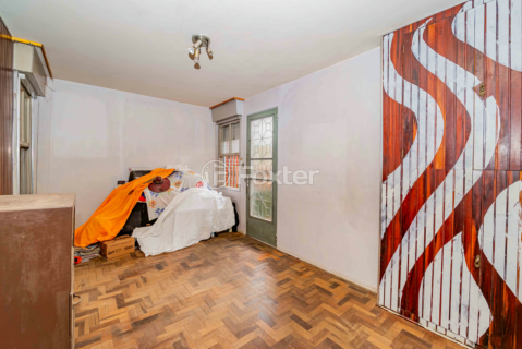 Image 4 - 958600