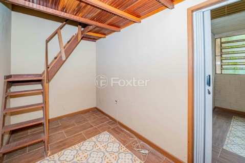 Image 34 - 958600