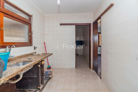 Image 31 - 958692