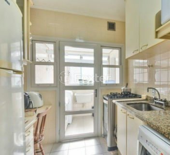 Image 4 - 958694