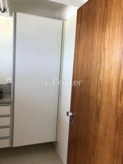 Image 3 - 958702