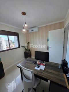 Image 4 - 958815