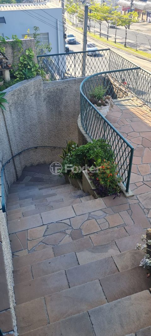 Image 4 - 958837