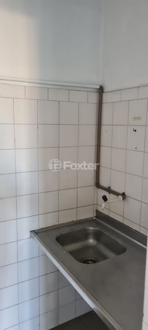 Image 8 - 958837