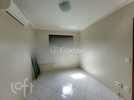 Image 7 - 958848