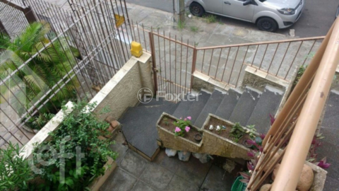 Image 19 - 958957