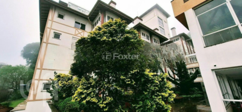 Image 29 - 958995