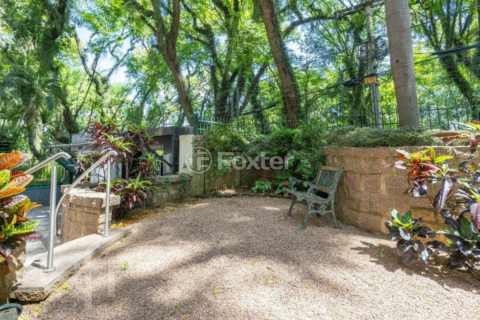 Image 35 - 959046
