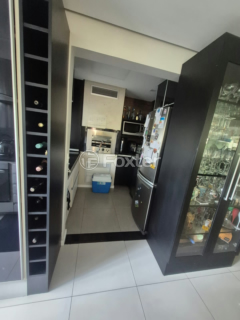 Image 5 - 959373