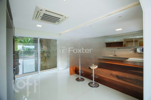 Image 4 - 959516