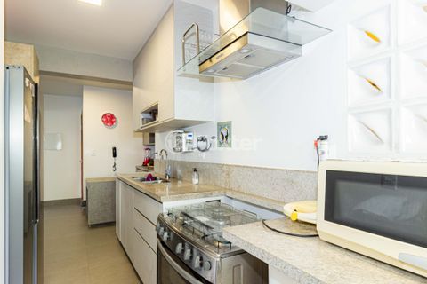 Image 32 - 959532