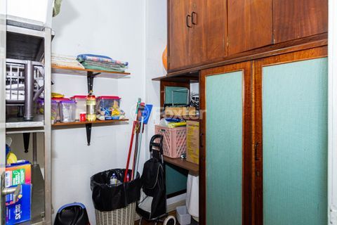 Image 25 - 959827