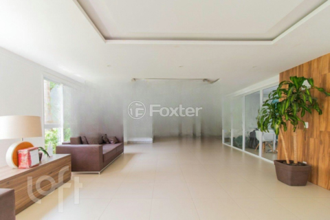 Image 32 - 959909