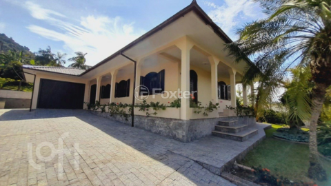 Image 37 - 960049