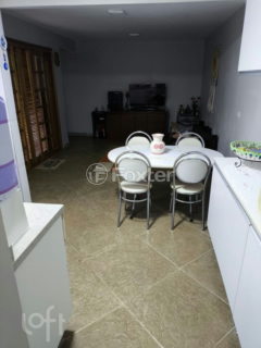 Image 3 - 960302