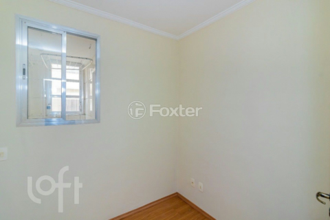 Image 7 - 960305