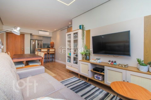 Image 13 - 960622