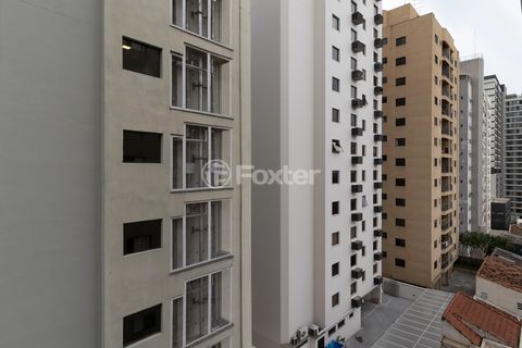Image 35 - 960702