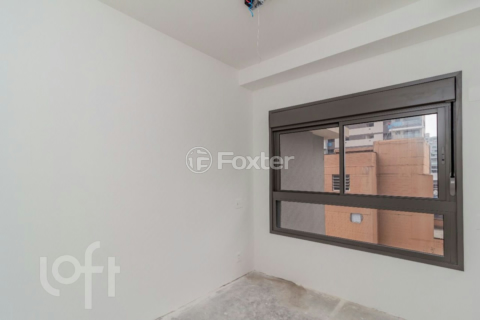 Image 35 - 960777