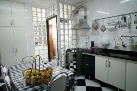 Image 17 - 960911