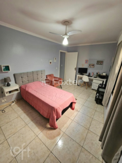 Image 4 - 960914