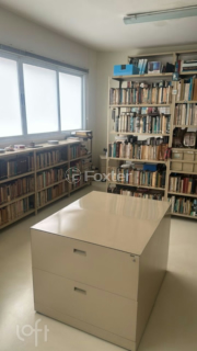 Image 4 - 961025