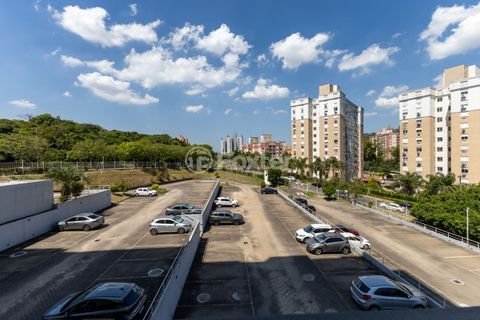 Image 17 - 961096