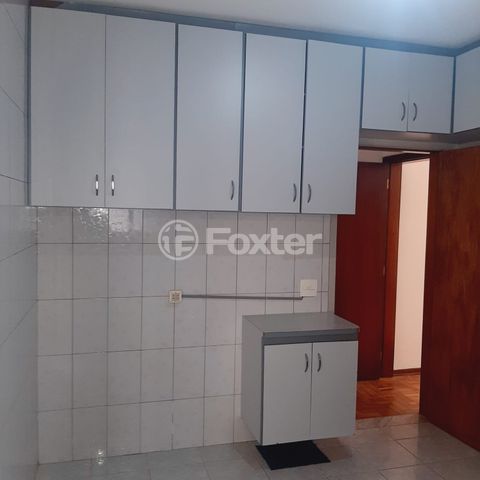 Image 3 - 961221