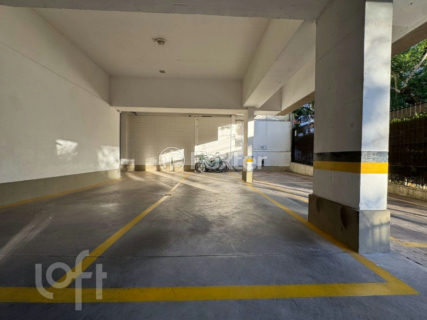Image 40 - 961533