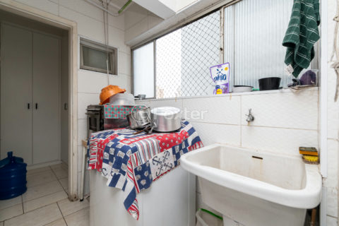 Image 21 - 961550