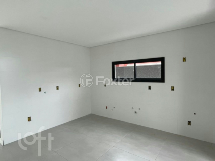 Image 40 - 961615