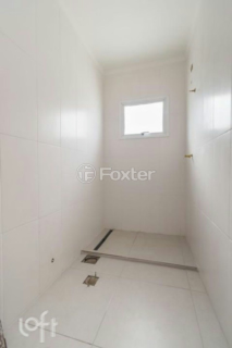 Image 32 - 961700