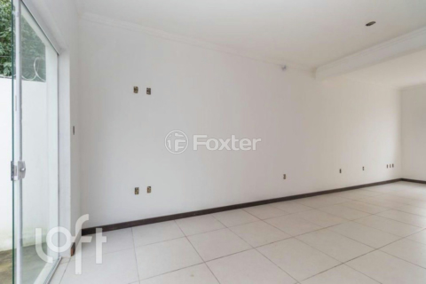 Image 8 - 961700