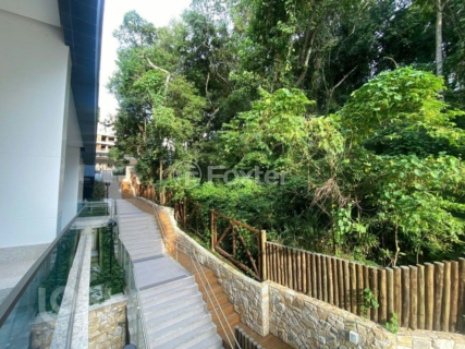 Image 13 - 961726