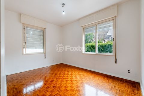 Image 19 - 961885