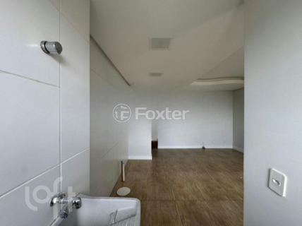 Image 4 - 961910