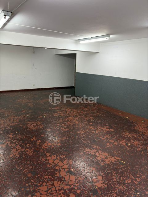 Image 35 - 962006