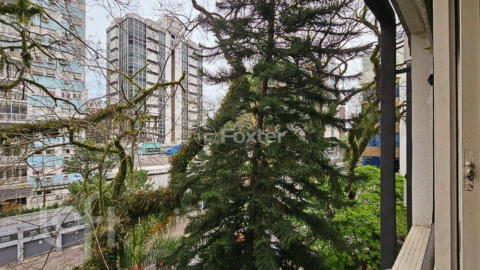 Image 17 - 962252