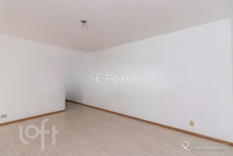 Image 4 - 962331