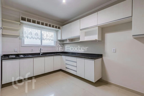 Image 3 - 962800