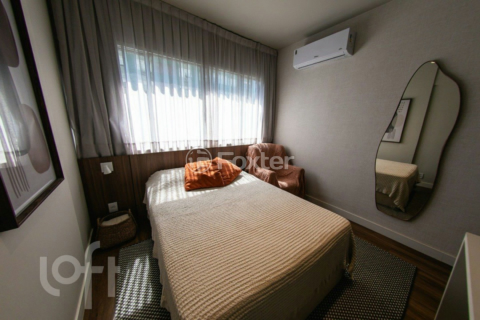 Image 4 - 962845