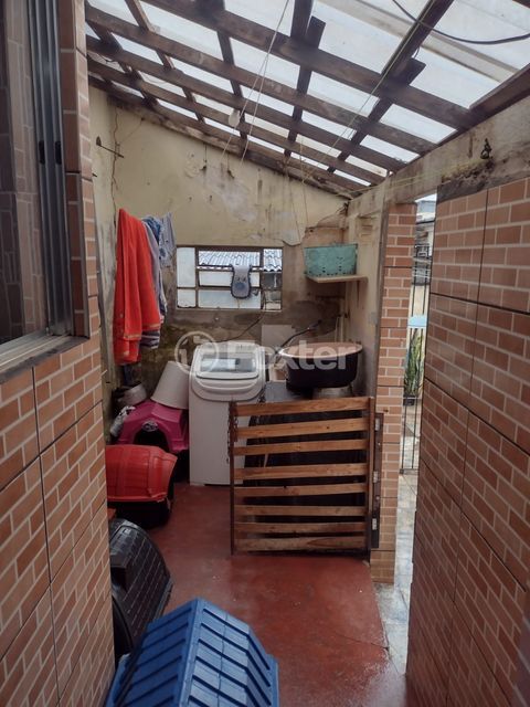 Image 22 - 962933