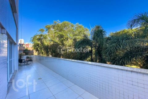 Image 3 - 963833