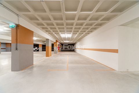 Image 33 - 964785