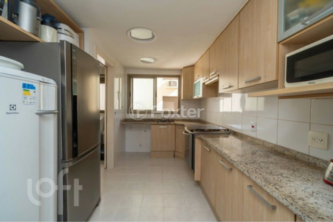 Image 11 - 964879