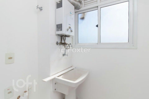 Image 11 - 965300