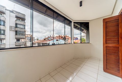 Image 17 - 965469