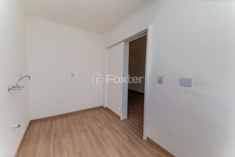 Image 44 - 965693